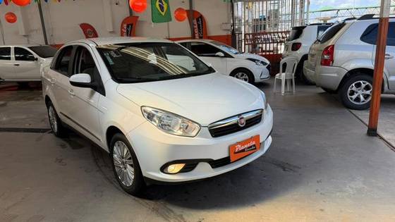 FIAT GRAND SIENA 1.6 16V FLEX 4P MANUAL FIAT GRAND SIENA 1.6 16V FLEX 4P MANUAL